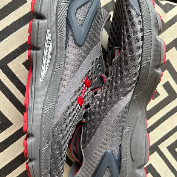 Under Armour Gemini - Picture 2 of 9